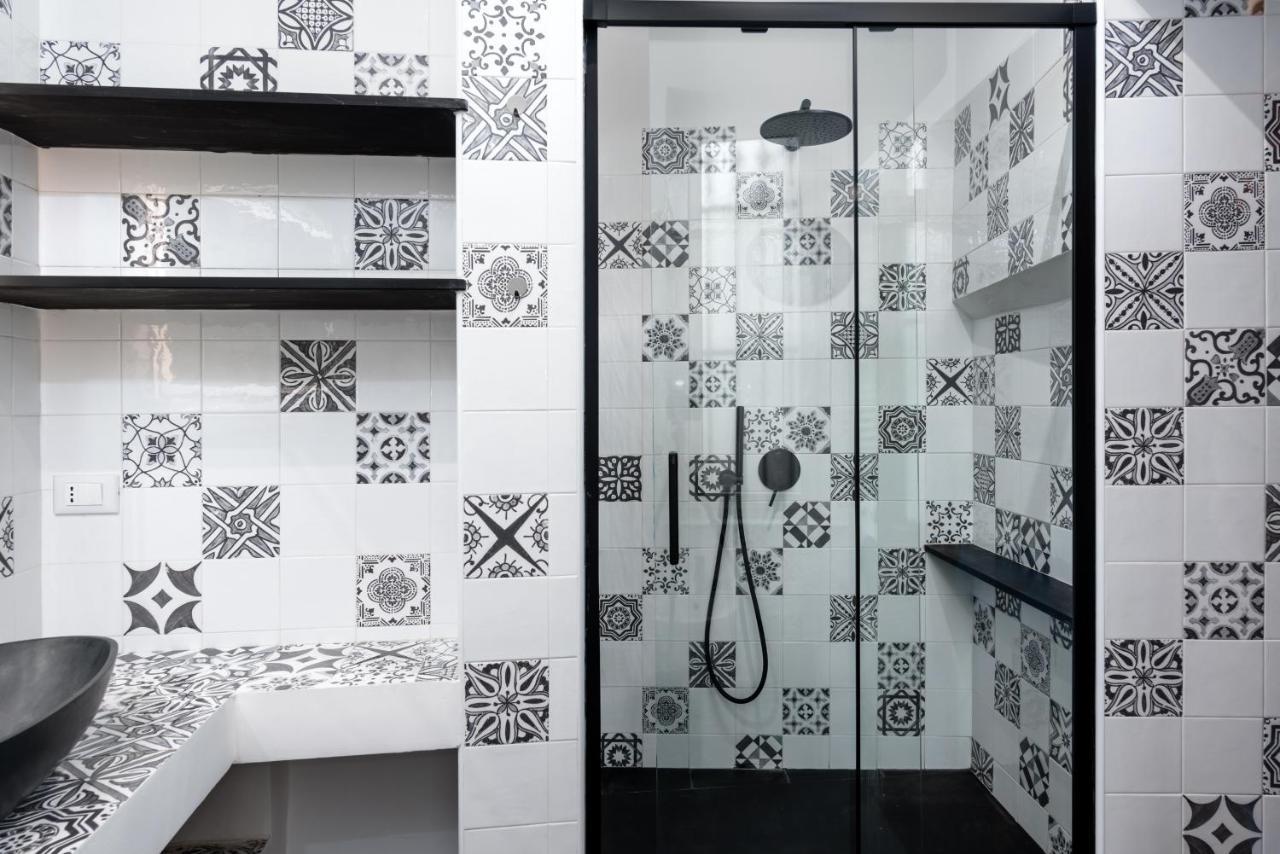 Esclusivo 130 Mq + Terrazzo Via San Vincenzo Apartment